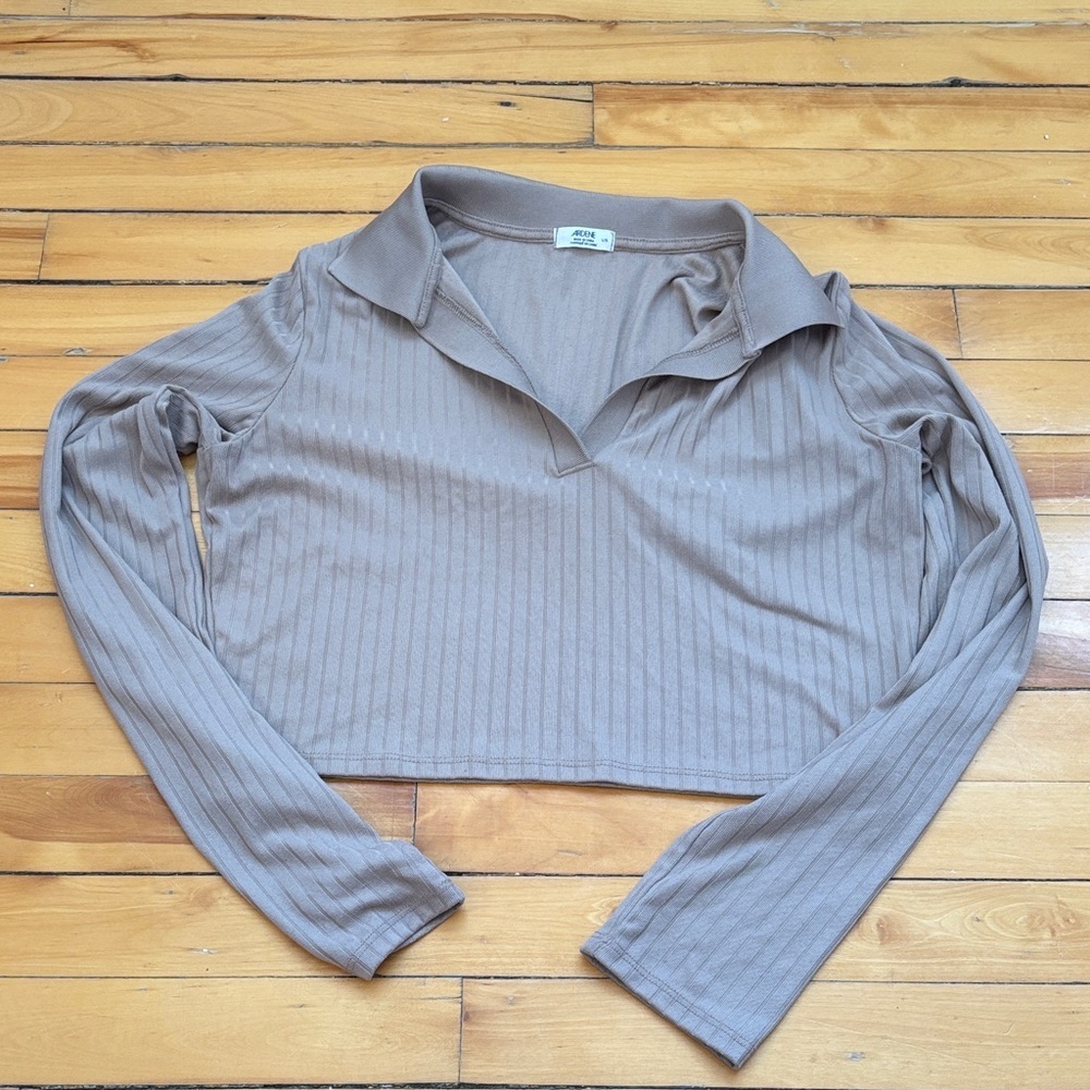 Ardene Taupe Ribbed Crop Top